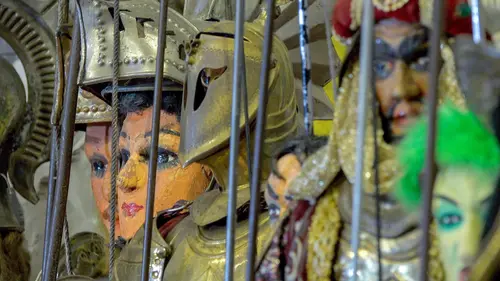 A Catane, la vie derrière les marionnettes