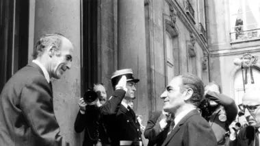 Shah d'Iran par son maître du protocole Aslan Afshar