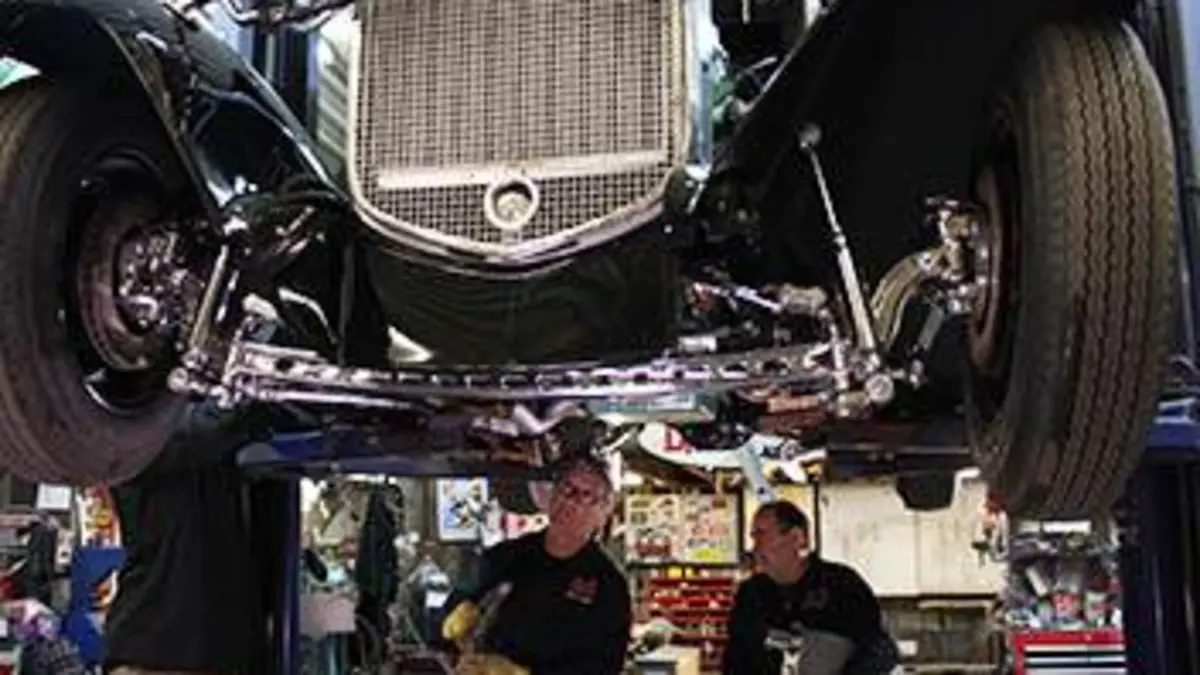 A fond la caisse S01E08 Ecoute-moi ça !