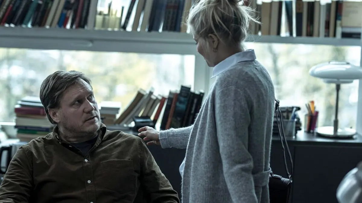 A Good Family S01E03 L'étreinte du papillon