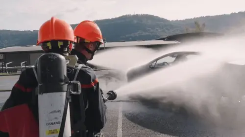 A l'école des pompiers Le feu, l'ennemi intime replay