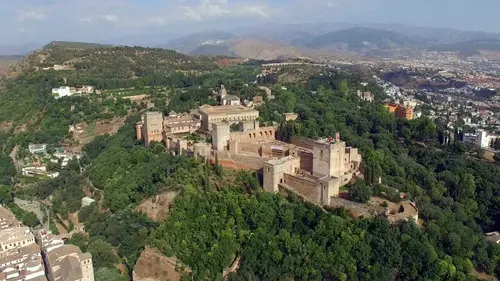 A l'ombre des grands châteaux E03 L'Alhambra