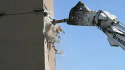 A la casse Démolition d'une prison