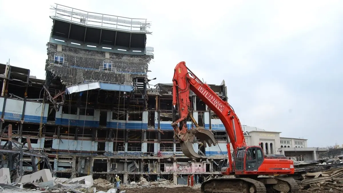 A la casse Démolition du Yankee Stadium