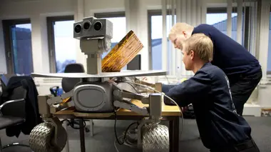 À la conquête de l'univers S01E01 Des mines sur la Lune