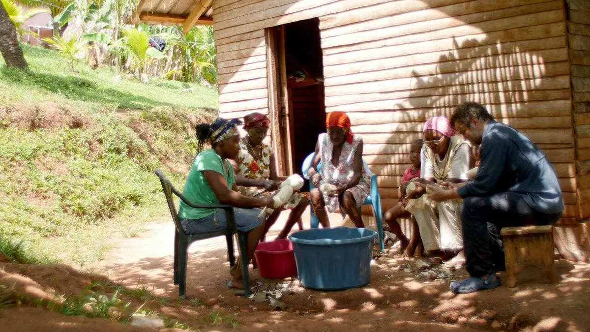 À la rencontre des peuples des mers S01E07 Honduras : Les Garifunas, les évadés des Caraïbes