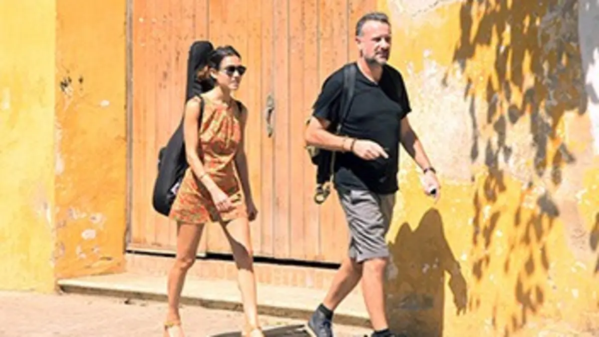 A la roots S02E00 Joyce Jonathan