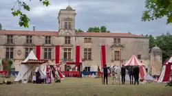 A priori S01E02 Le chevalier est tombé au combat