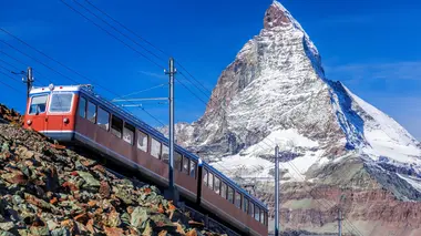 A travers les Cimes : les chemins de fer suisses L'impressionnant train du Gornergrat