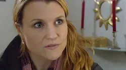 Achter Gesloten Deuren Uitgekleed