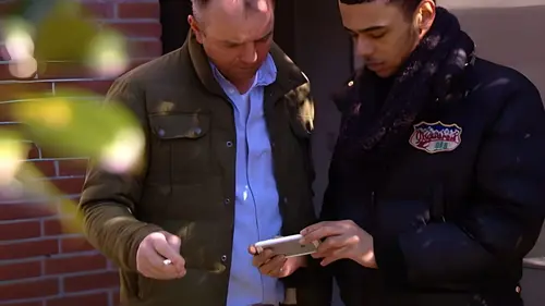 Achter Gesloten Deuren Verstijfd van angst