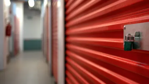 Adjugé, vendu ! S02E20 Les envahisseurs