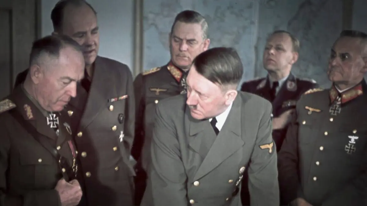 Adolf Hitler, l'itinéraire Le chef de guerre