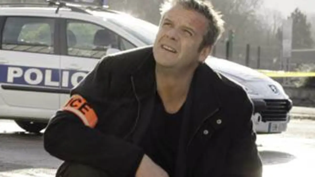 Adresse inconnue S02E01 In extremis