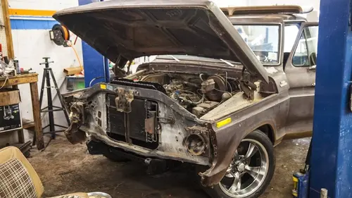 Affaires qui roulent S02E17 Faites tourner le moteur