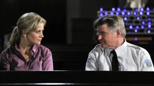 Against the Wall S01E08 Clichés macabres en streaming