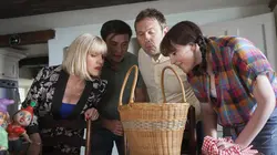 Agatha Raisin S02E03 Un pasteur pas banal