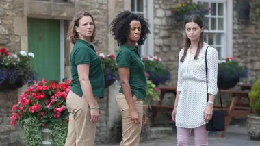 Agatha Raisin S01E01 Les randonneurs de Dembley