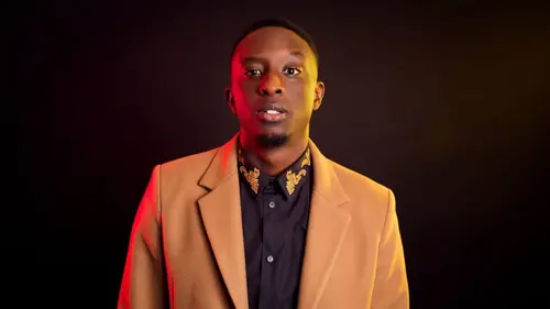 Ahmed Sylla : Différent