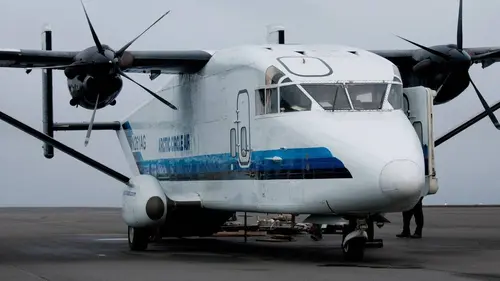 Air Alaska S01E06 Attention explosion