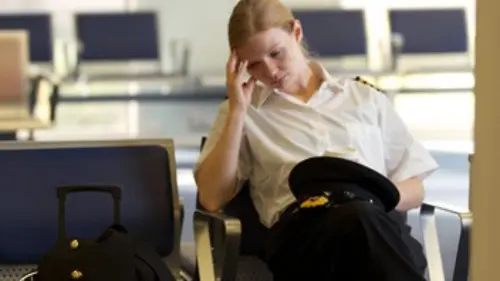 Aircrash Confidential S02E00 Pilotes fatigués