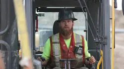 Alaska : La ruée vers l'or Big Red contre Sluicifer