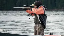 Alaska : seuls au monde Gare aux prédateurs