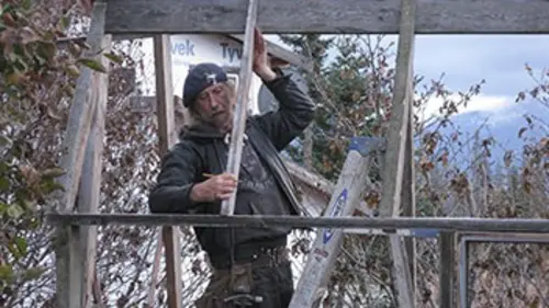 Alaska : terre des extrêmes Du bois pour l'hiver