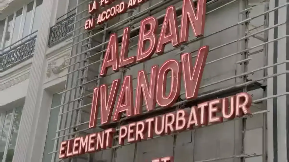 Alban Ivanov : Elément perturbateur replay