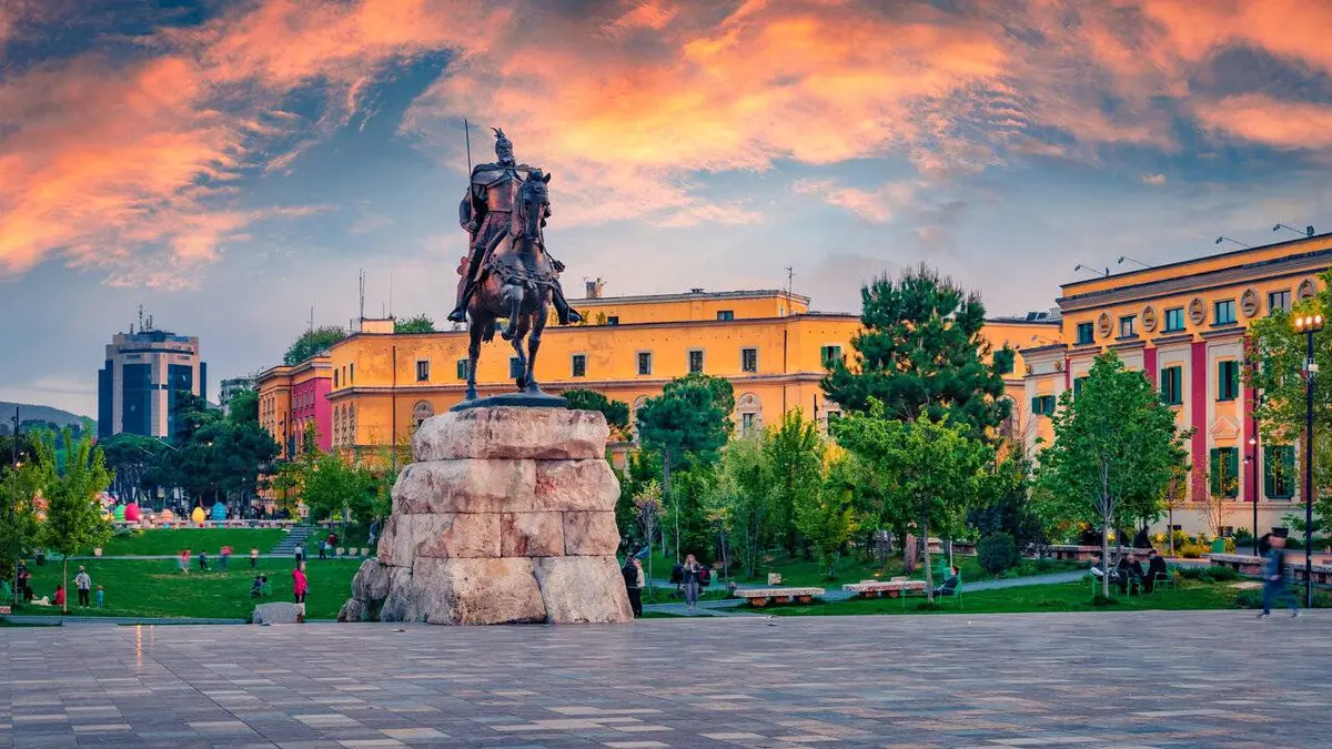 Albanie : Mafia, trafics et soleil low cost