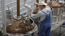 Alcool de contrebande en streaming