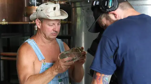 Alcool de contrebande S08E13 Whiskey Deception