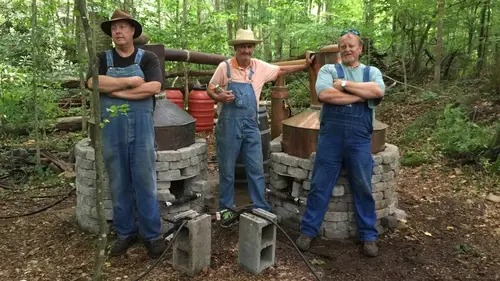 Alcool de contrebande S05E07 Cachés à six pieds sous terre