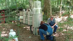 Alcool de contrebande S06E15 Intruder Alert