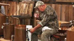 Alcool de contrebande : le meilleur distillateur