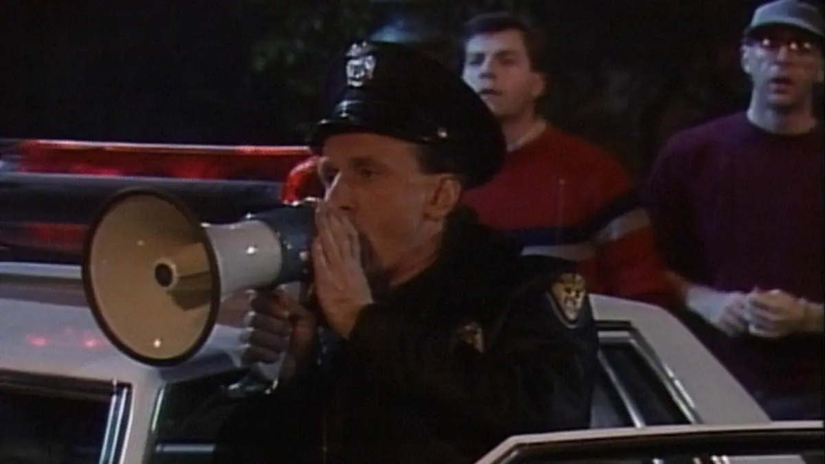 Alf S02E18 Quelqu'un à mes côtés 2