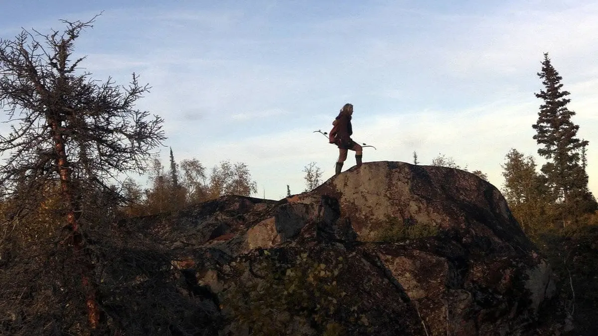 Alone S08E03 Un invité surprise