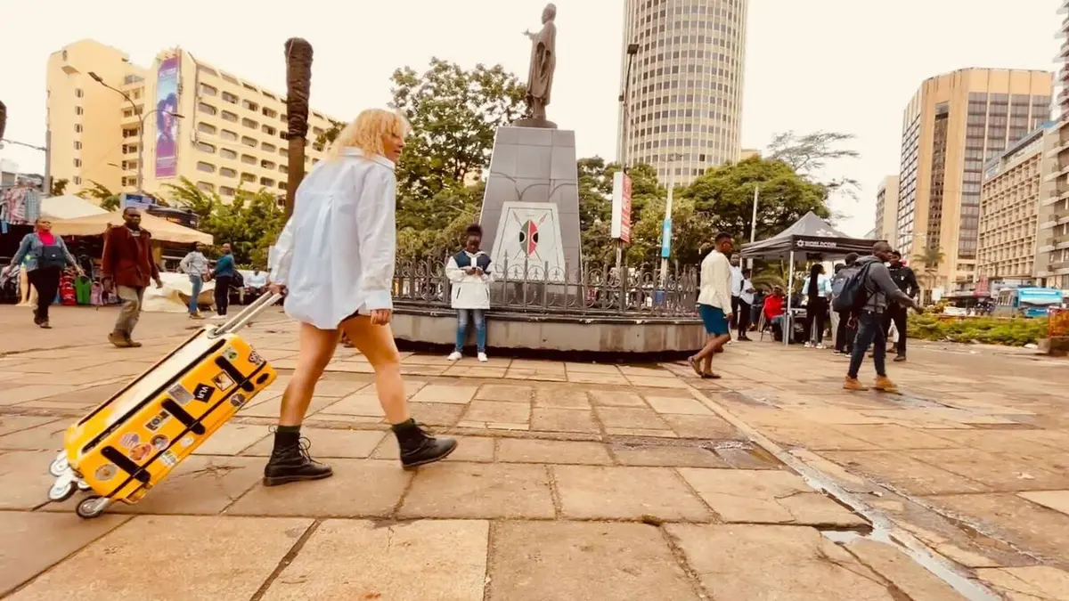 Ambre coiffure, le salon voyageur Au Kenya
