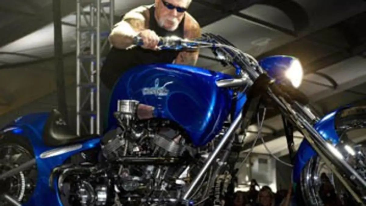 American Chopper S06E01 Moto NHL. - Moto bombardier B2