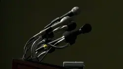 American Crime Story S03E01 Impeachment : Exils