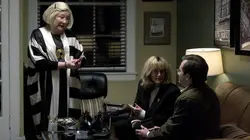 American Crime Story S03E04 Impeachment : Sur écoute