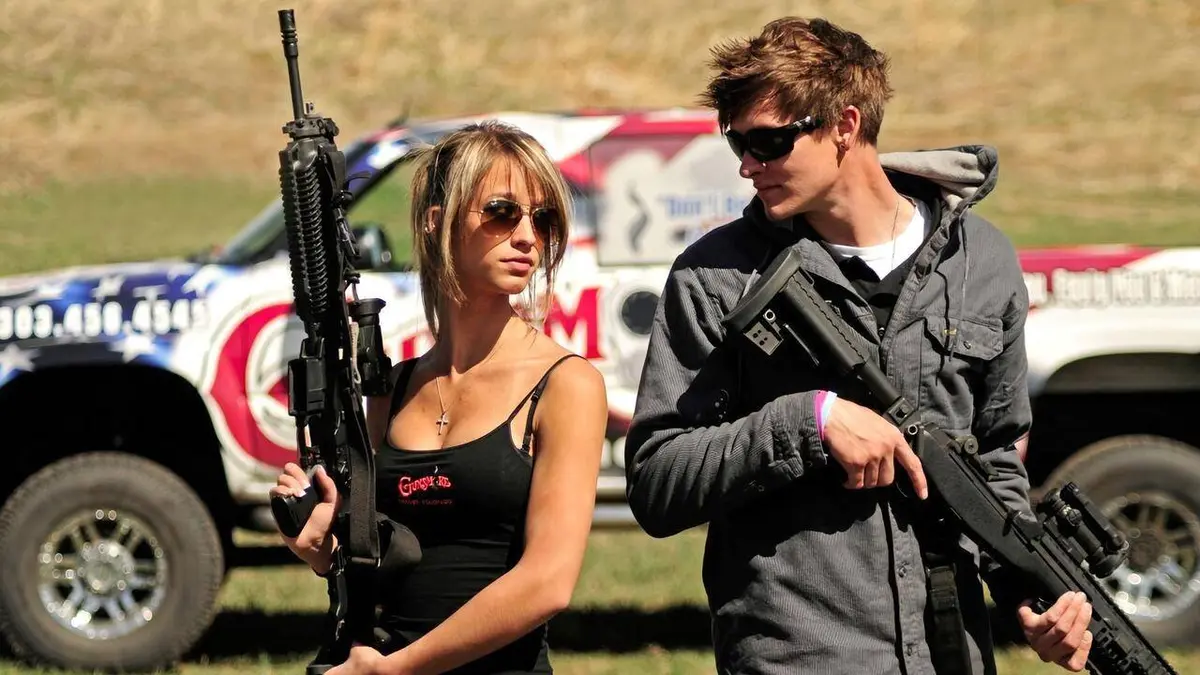 American Guns S02E11 Moto armée