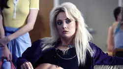 American Horror Story  S09E01 1984 : Le camp Redwood