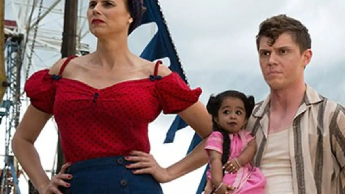 American Horror Story : Freak Show S04E12 Coupée en deux