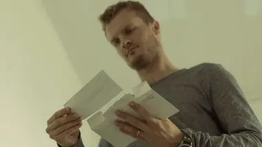 Réchauffer un serpent dans son sein