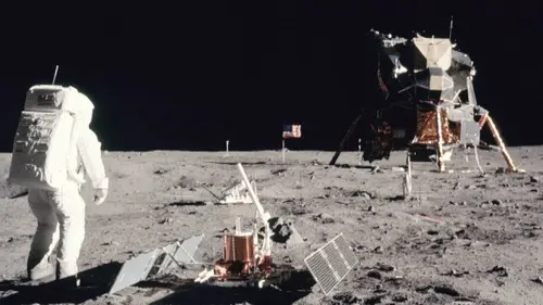 Amérique, terre de conquête spatiale S01E01 Lune