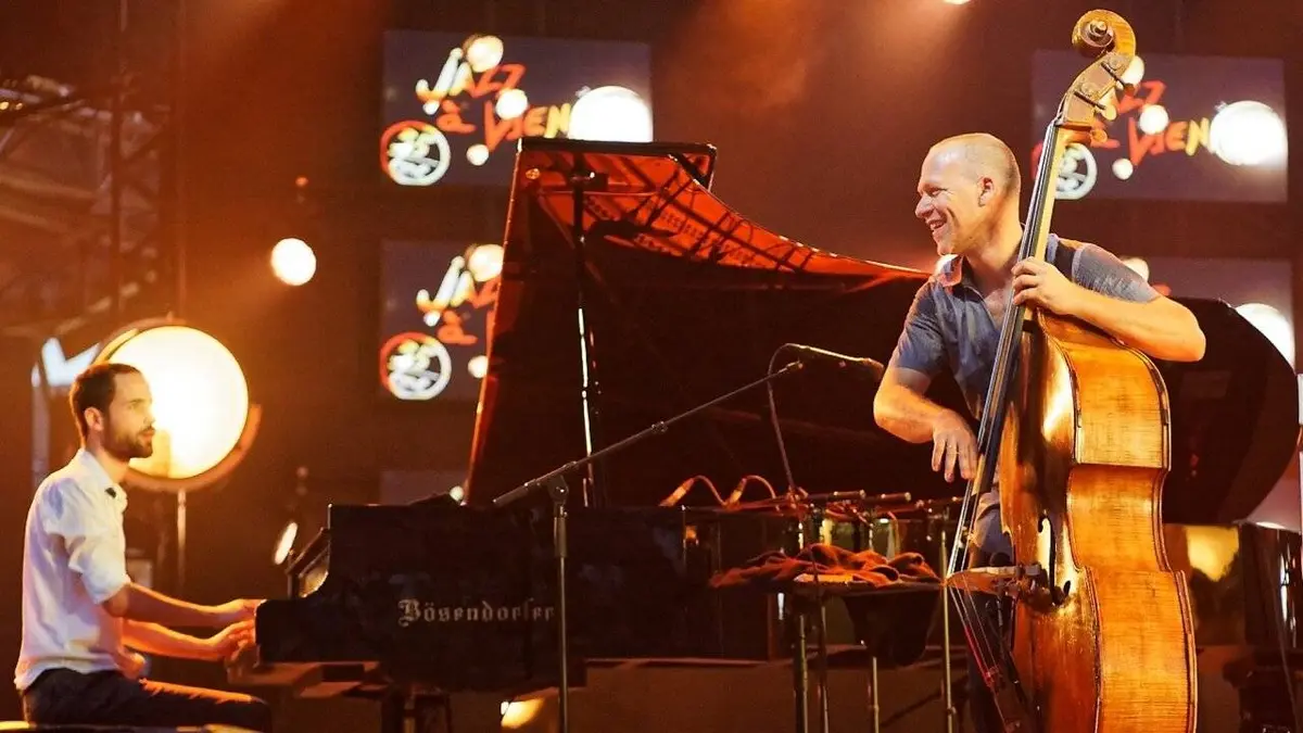 An Evening with Avishai Cohen