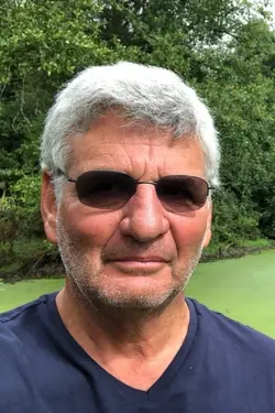 Photo Andrew Pfeffer