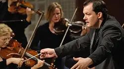 Visuel de Andris Nelsons dirige Brahms