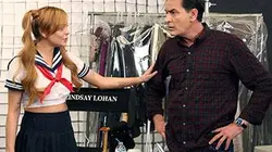 Anger Management S02E12 Charlie torpille Lindsay Lohan en streaming